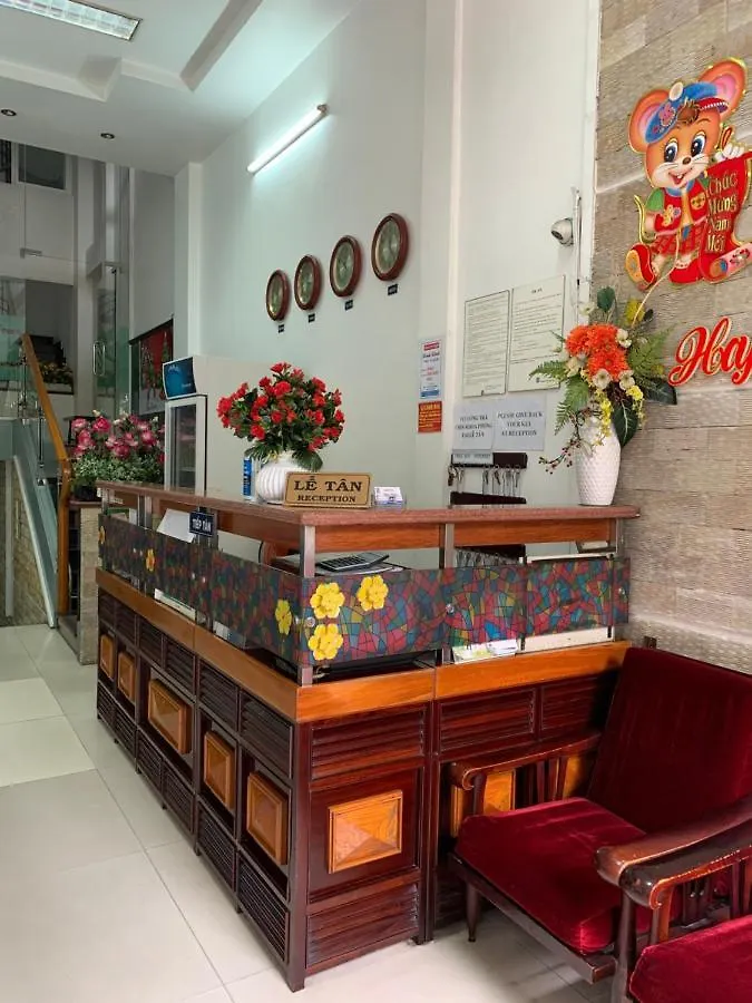فندق Khach San Dinh Dinh مدينة هوشي منه