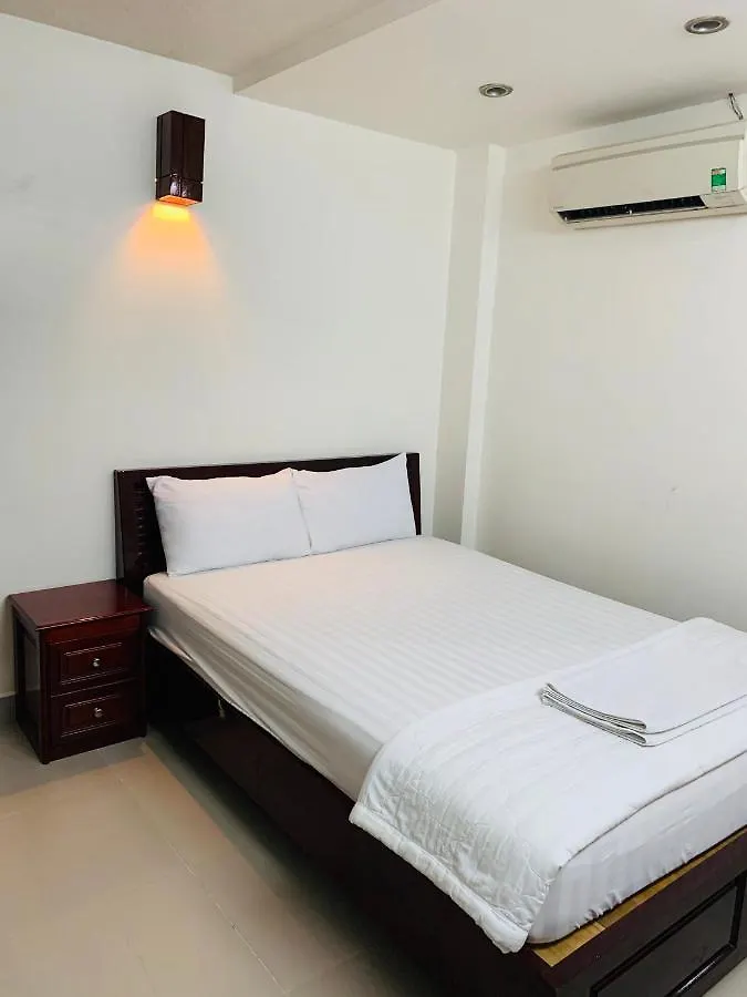 فندق Khach San Dinh Dinh مدينة هوشي منه